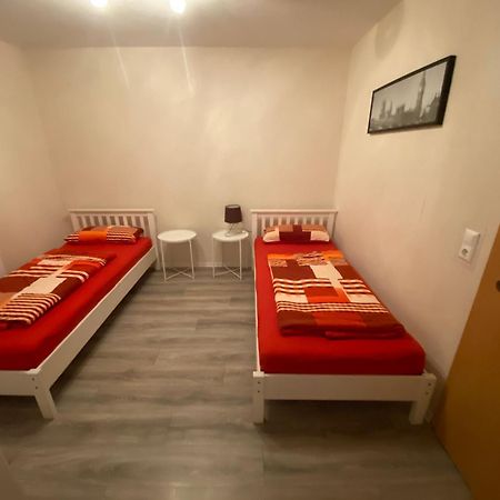 Ferienwohnung - Monteurwohnung Familie Houri Neupotz Dış mekan fotoğraf